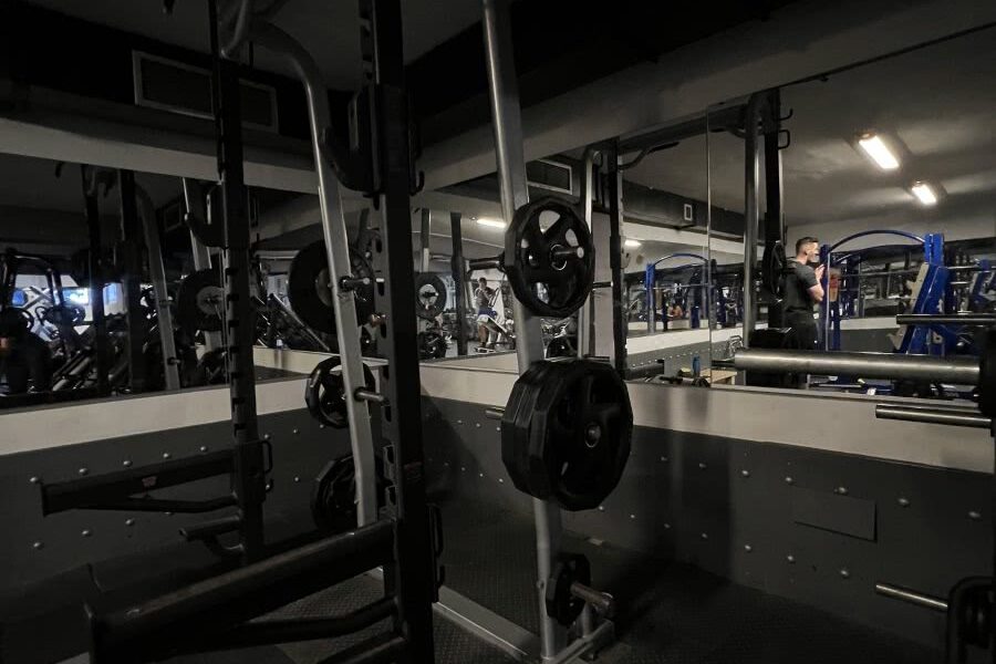 Smith machine basement