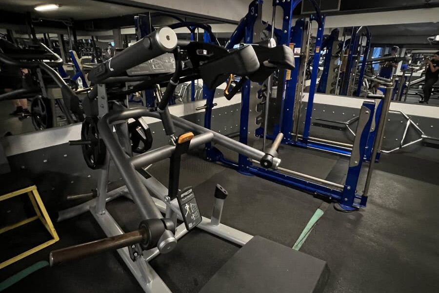 Squat machine basement