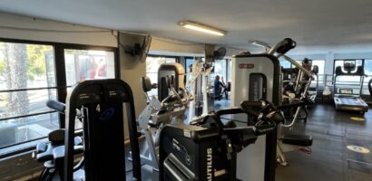 upstairs back and abs machines